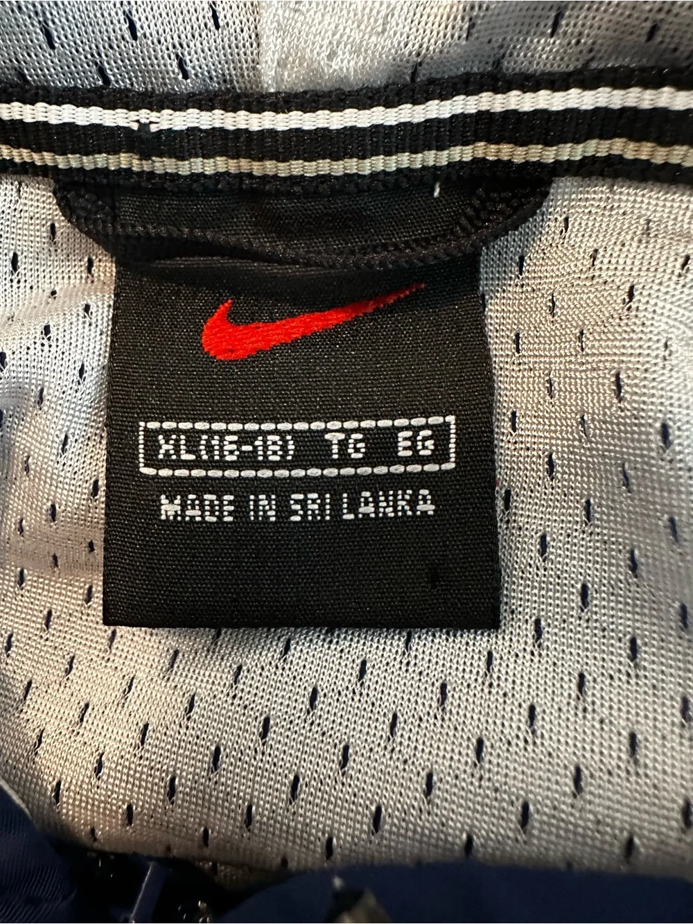 Nike Vintage Mesh Lined Windbreaker Y2K Embroidered Spellout Logo Youth XL